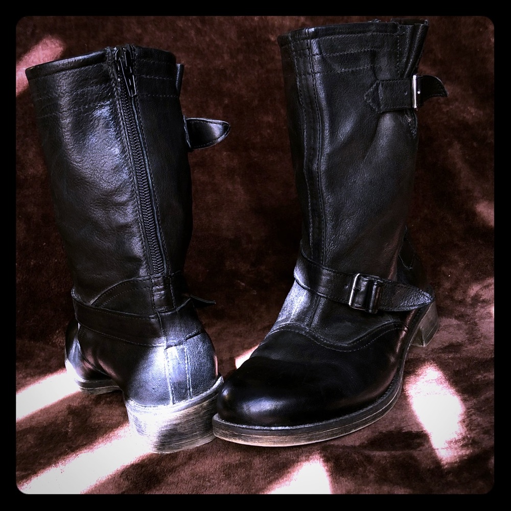 Black boots